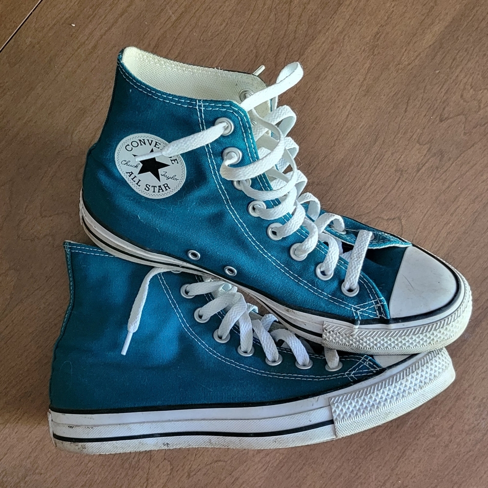 Converse Unisex White Sneakers
